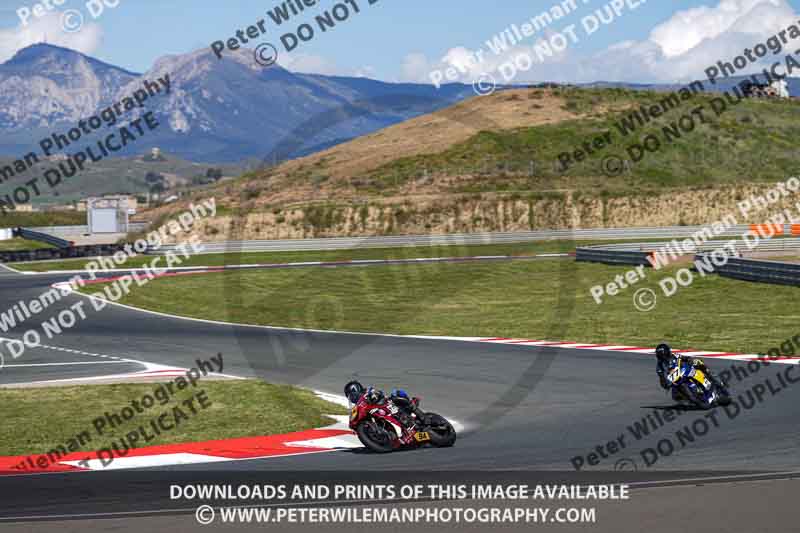cadwell no limits trackday;cadwell park;cadwell park photographs;cadwell trackday photographs;enduro digital images;event digital images;eventdigitalimages;navarra;no limits trackdays;peter wileman photography;racing digital images;trackday digital images;trackday photos